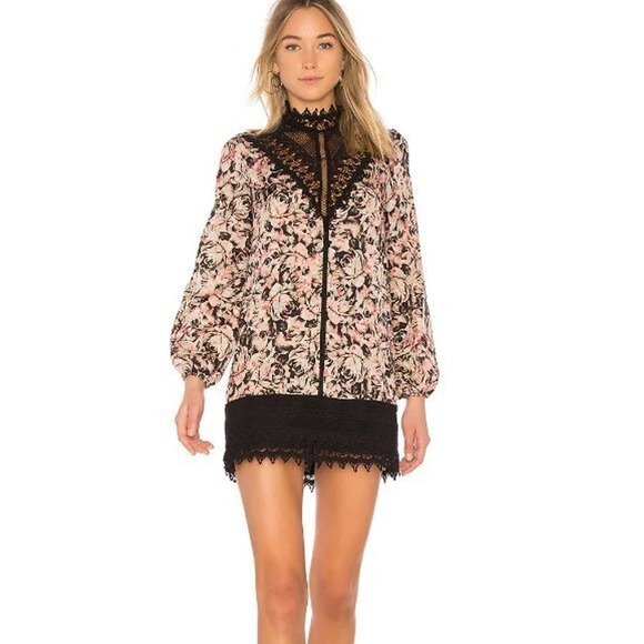 BCBGeneration Dresses & Skirts - BCBGeneration Dress Sz 6 Lace Trim Mini In Black Haze Comb Roses Romantic $158